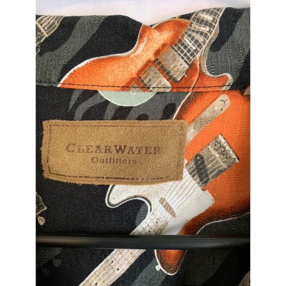ClearWater Outfitters Guitar Men's  Large Black Print Short Sleeve Button Up - Picture 2 of 6